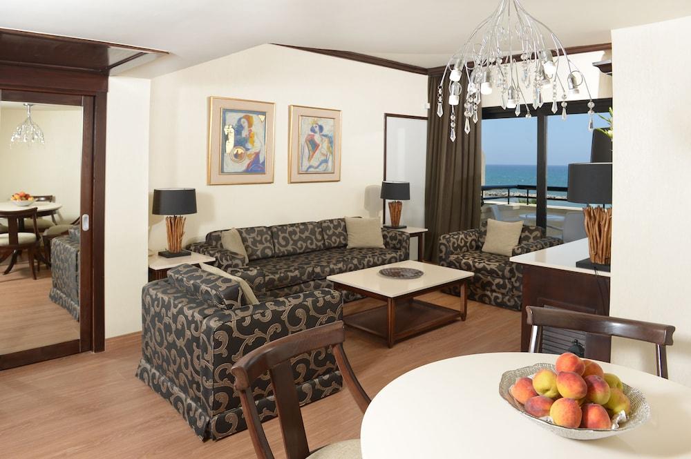 Palm Beach Hotel & Bungalows 라르나카 외부 사진