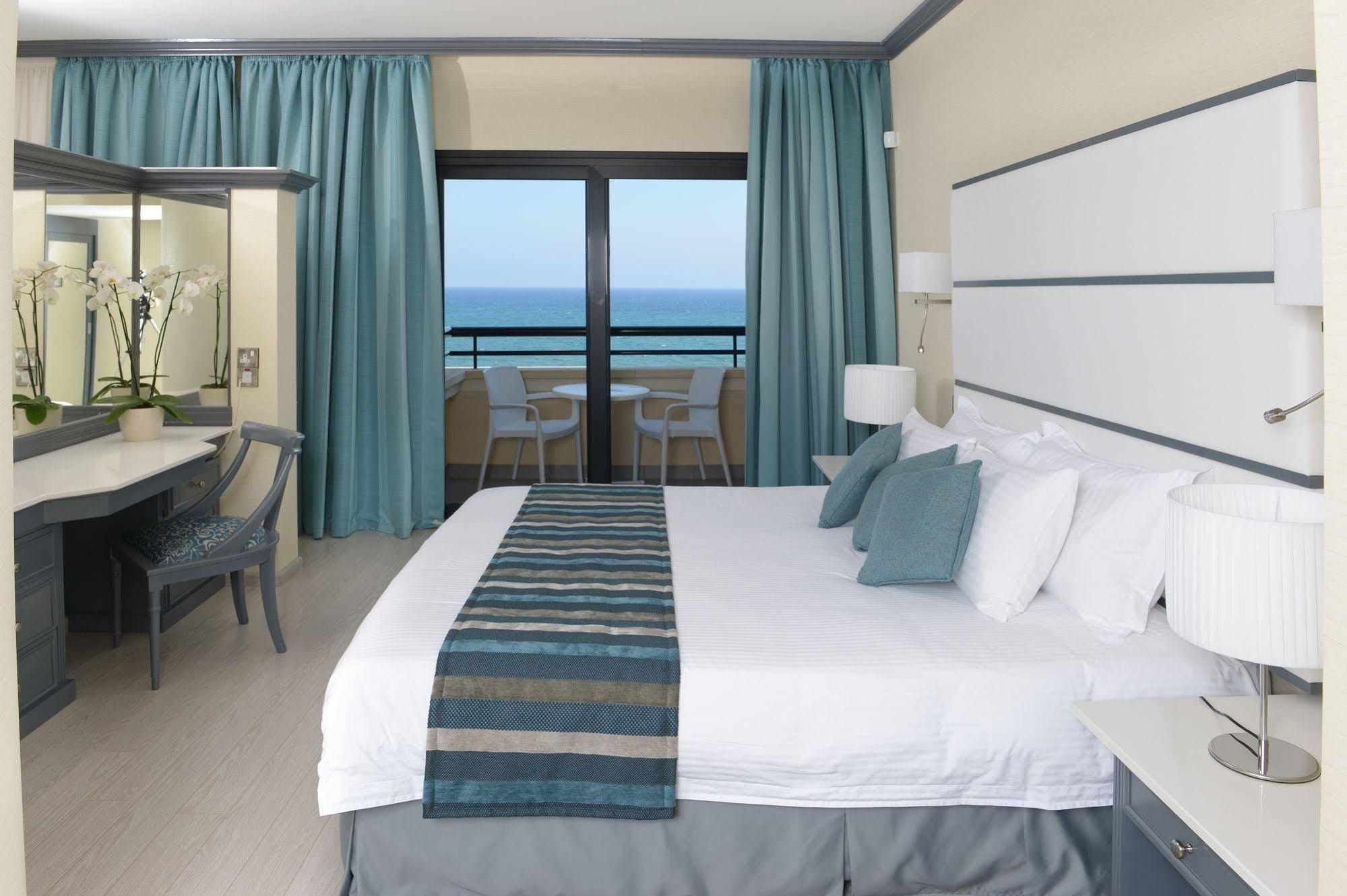Palm Beach Hotel & Bungalows 라르나카 외부 사진